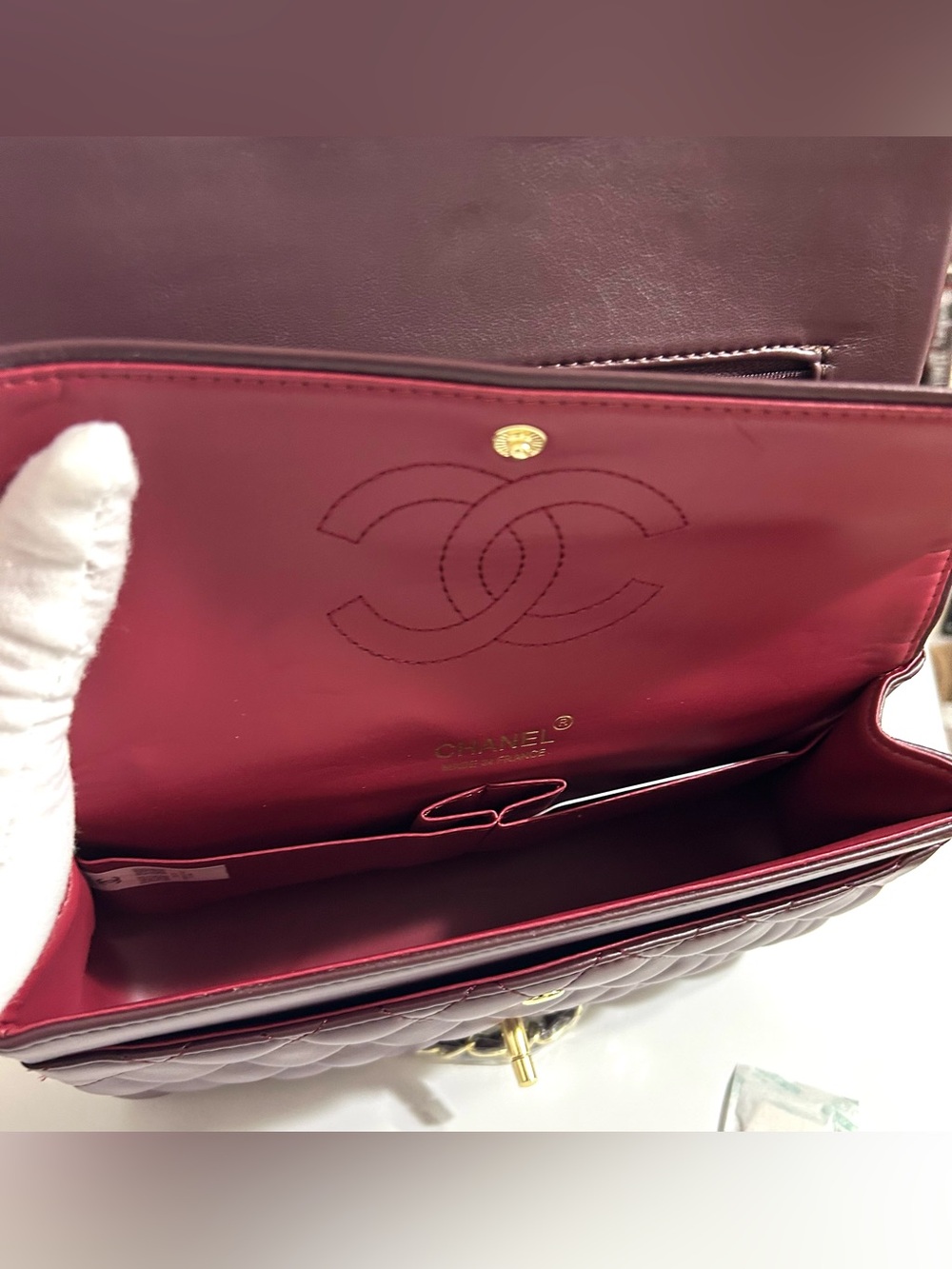 Quilted Medium Size Shoulder Bag - Picture 7 of 16